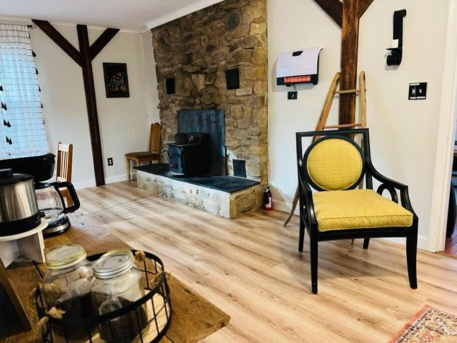 Mountain Lake Retreat - Hot Tub, Lake, Fire Pit, Wineries, Restaurant Harpers Ferry Dış mekan fotoğraf