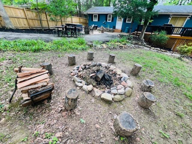Mountain Lake Retreat - Hot Tub, Lake, Fire Pit, Wineries, Restaurant Harpers Ferry Dış mekan fotoğraf