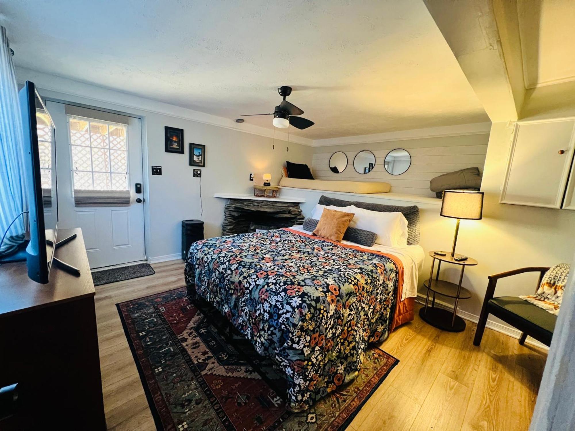 Mountain Lake Retreat - Hot Tub, Lake, Fire Pit, Wineries, Restaurant Harpers Ferry Dış mekan fotoğraf